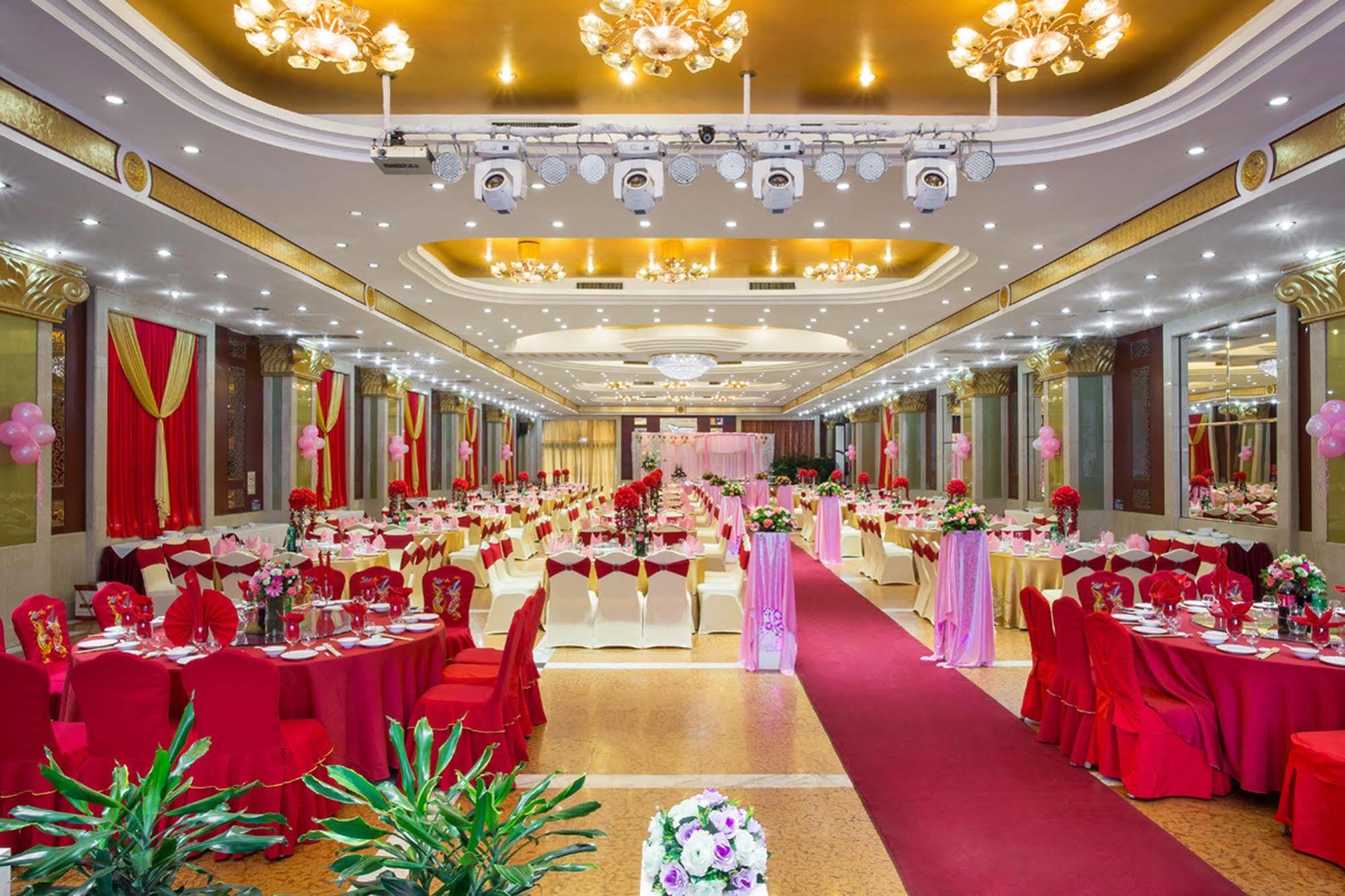 Wa King Town Hotel Canton Esterno foto