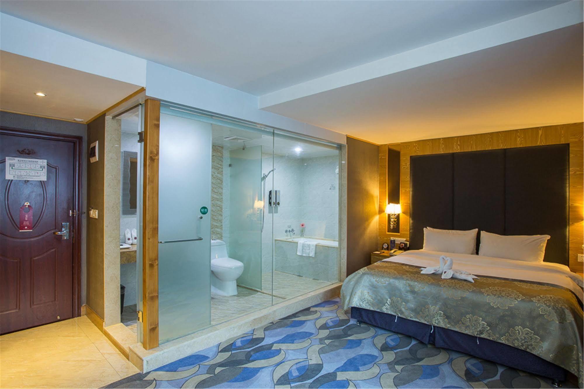 Wa King Town Hotel Canton Esterno foto