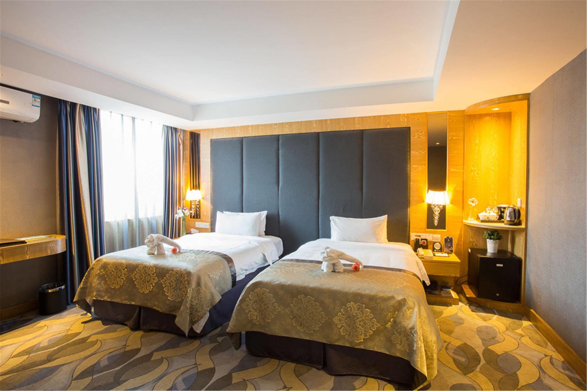 Wa King Town Hotel Canton Esterno foto