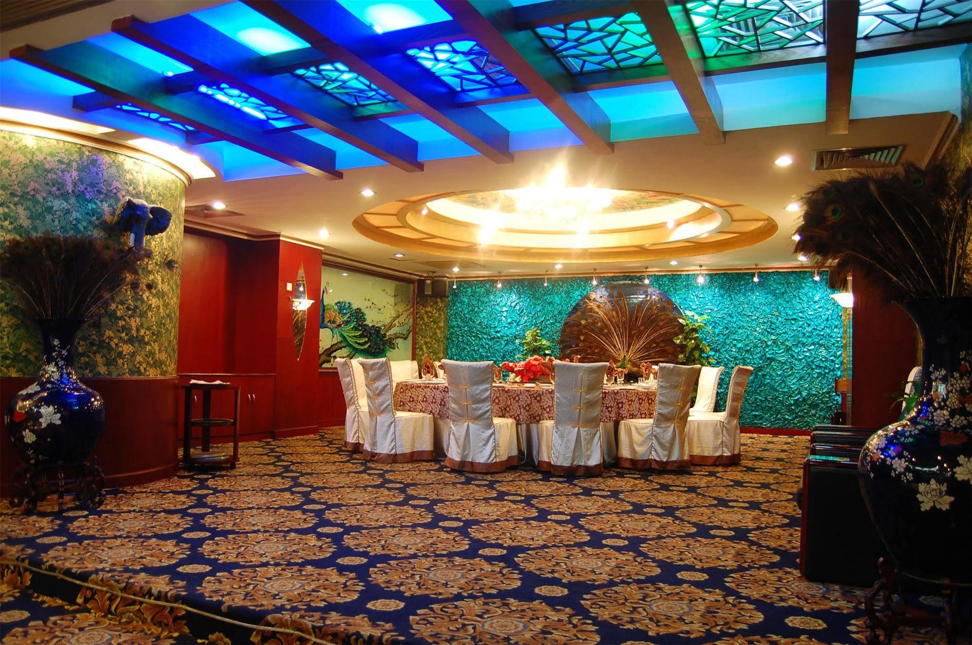 Wa King Town Hotel Canton Esterno foto