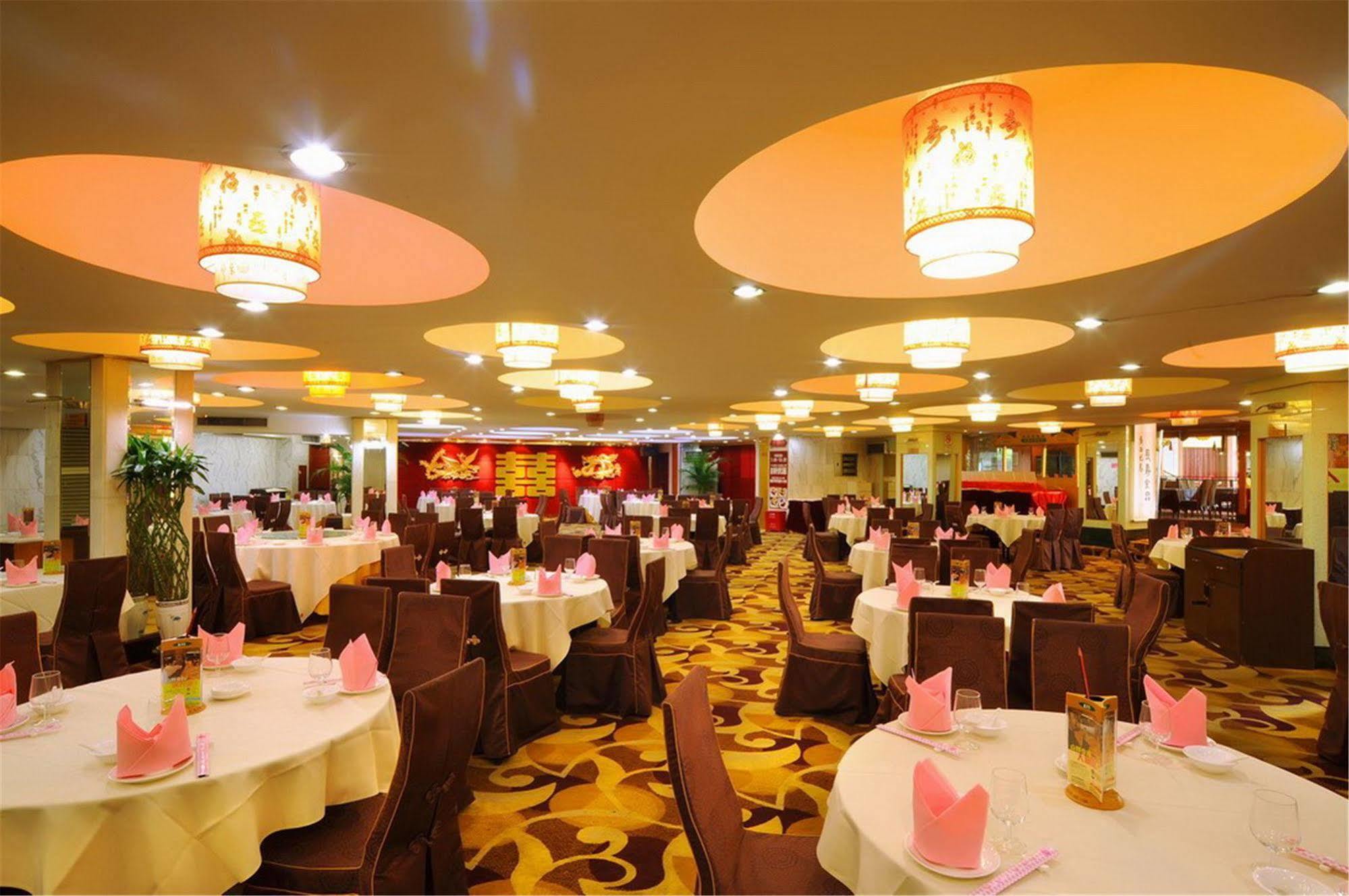 Wa King Town Hotel Canton Esterno foto