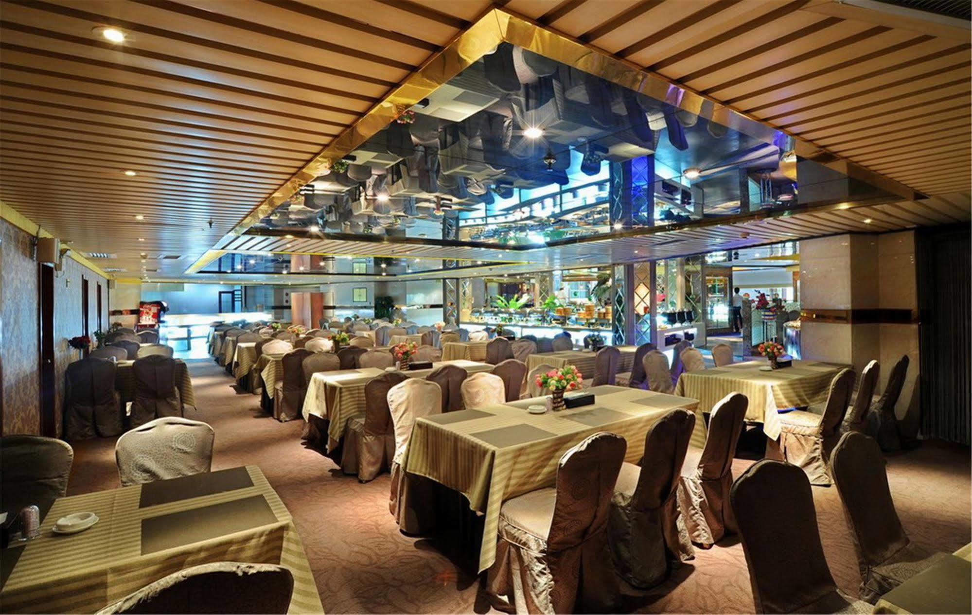 Wa King Town Hotel Canton Esterno foto