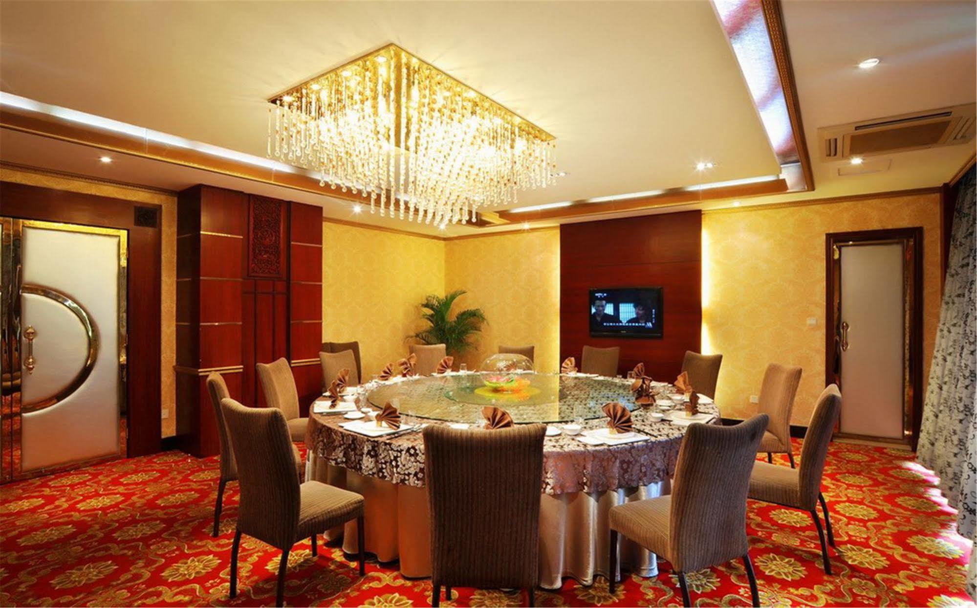 Wa King Town Hotel Canton Esterno foto