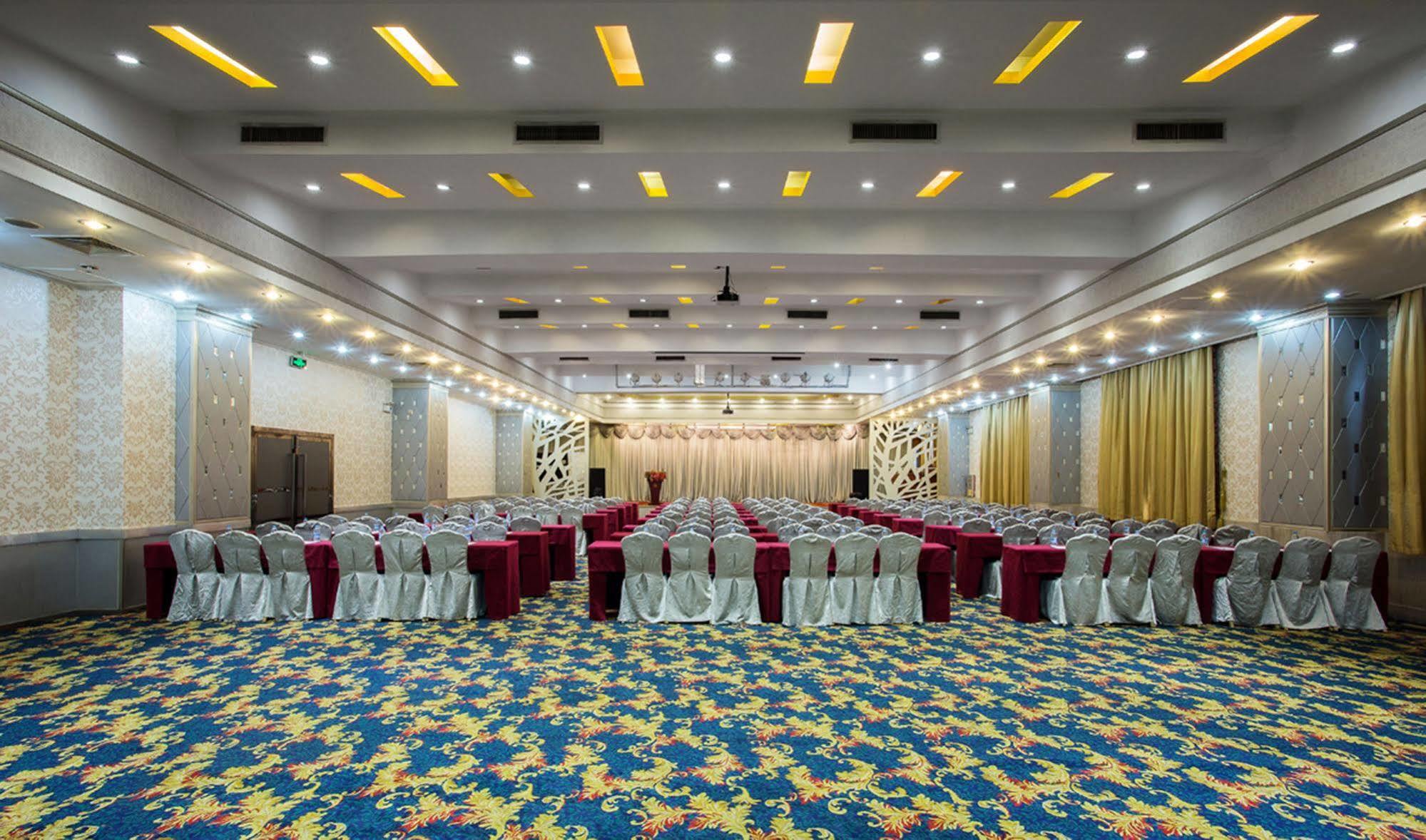 Wa King Town Hotel Canton Esterno foto
